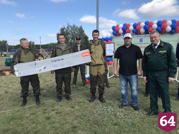 Победителям турнира лесных пожарных вручили кусторез 