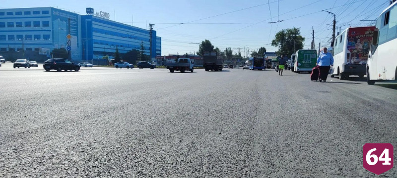 В Саратове завершается ремонт дороги на площади Ленина