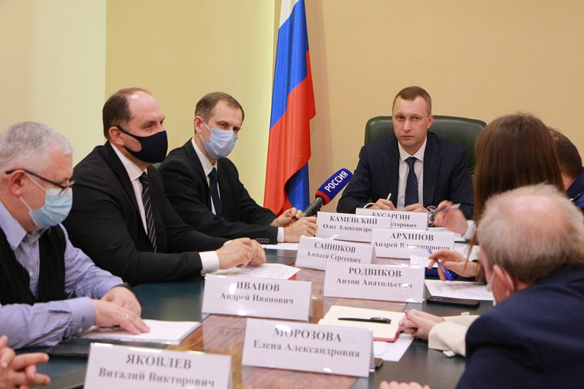 Роман Бусаргин намерен сохранить коллектив полиграфкомбината Саратова