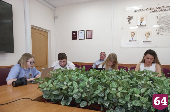 Саратовцев призвали привиться от коронавируса до новой волны заболеваемости