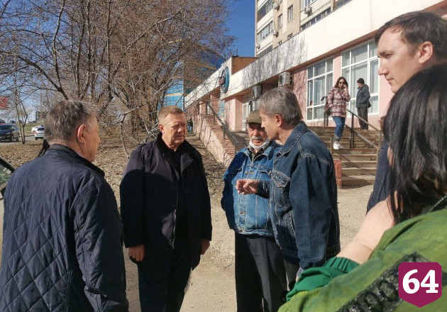 Депутат Госдумы потребовал представить жителям график ремонта тротуаров
