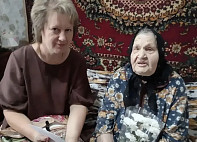 Саратовскую труженицу тыла с 95-летием поздравили президент и губернатор