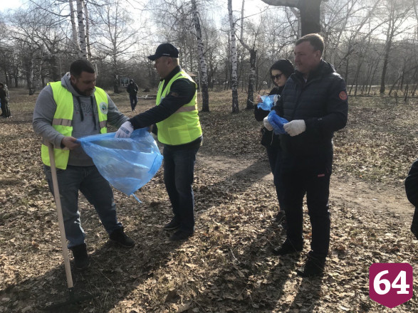 Участники субботника на Кумысной поляне собрали 70 кубометров мусора  