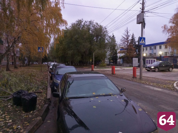В Саратове заметили пешеходный переход в никуда