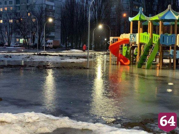 Парк под Саратовом затопило талыми водами
