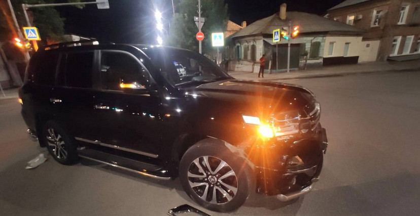 Водитель «Соляриса» пострадал в ДТП с внедорожником на Мясницкой