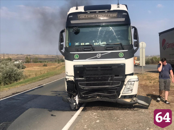 Под Саратовом после ДТП в иномарке сгорели 2 человека