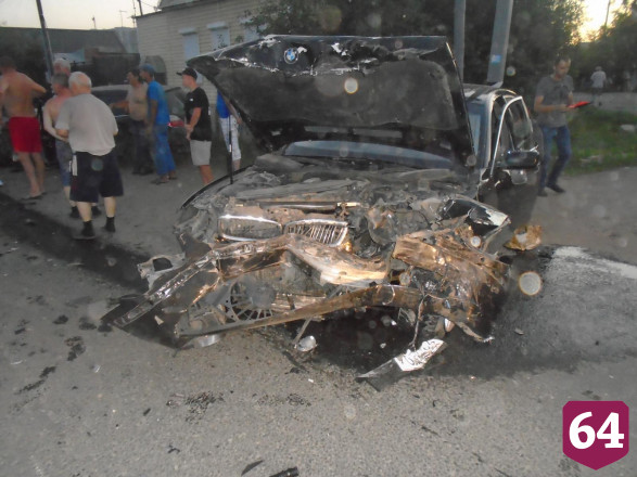 Две девушки из Opel пострадали в лобовом столкновении с BMW