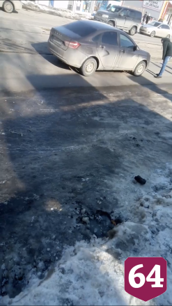 В Саратове прохожих едва не завалило кирпичами с расселенного дома
