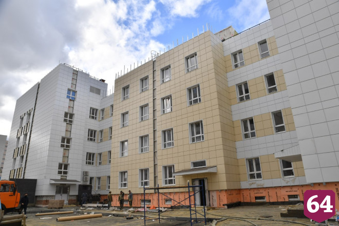 Губернатор раскритиковал строителей Дворца водных видов спорта