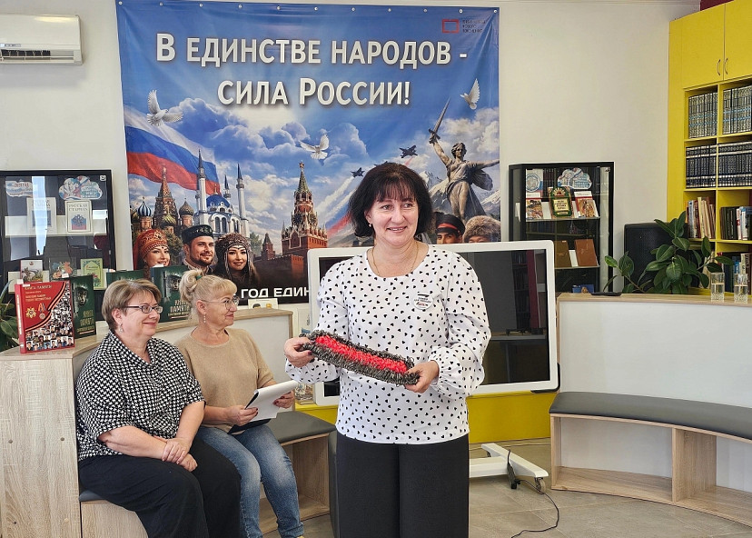 Саратовским студентам рассказали о волонтерской помощи бойцам