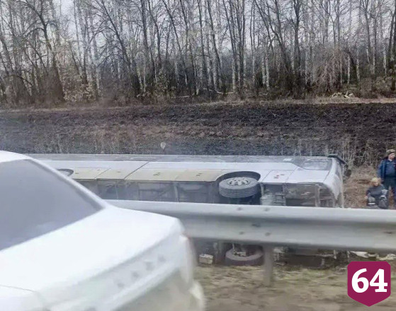 В Саратовской области водитель автобуса с детьми почувствовал себя плохо и умер