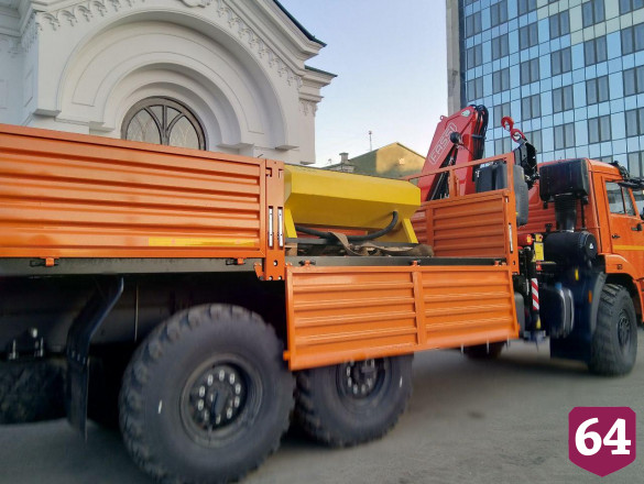 Саратову переданы для благоустройства пенькорез и гидропосев газонов 