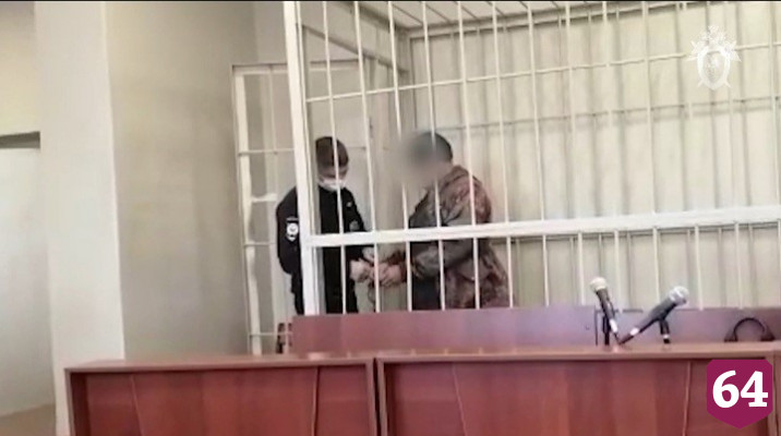 Водителя внедорожника осудят за гибель трех человек в ДТП под Саратовом