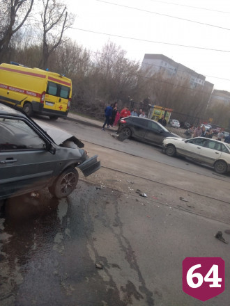 Девушка и 10-месячный ребенок травмировались в массовом ДТП 