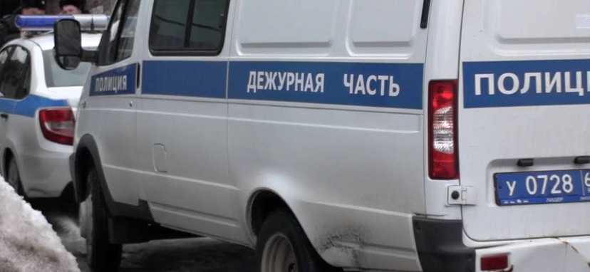 У жителя Саратова во время похода в магазин угнали машину