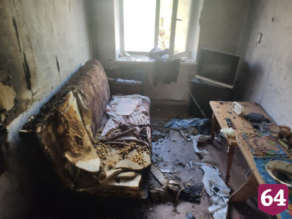 Пожарные тушили холодильник и эвакуировали жильцов пятиэтажки