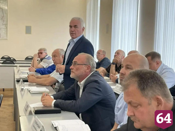 Глава поручил усилить контроль за открытыми люками и свалками