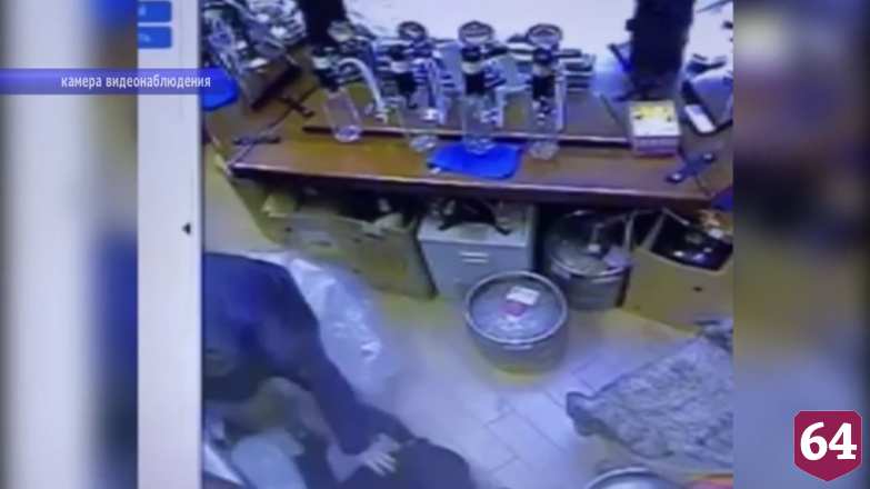 В Саратове студентка пыталась помешать налетчику ограбить пивной магазин