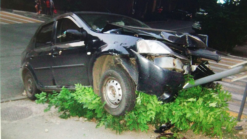 В ДТП в центре Саратова разбились 4 человека