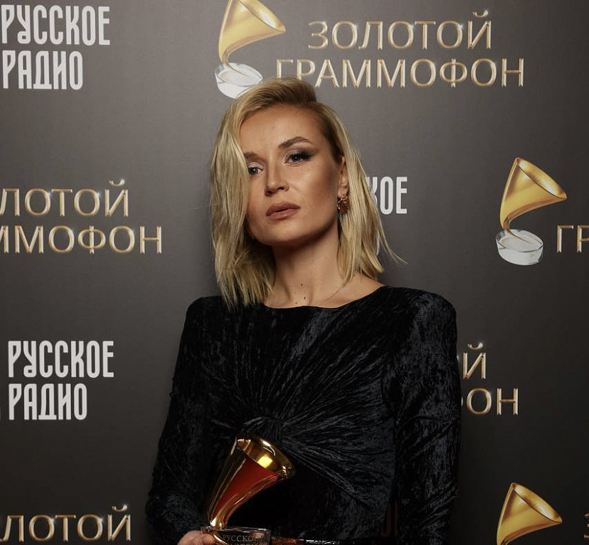 Фанаты похвалили саратовскую певицу за лицо «без ботокса»