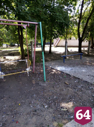Коммунальщики очистили от мусора «свиноместо» под Саратовом