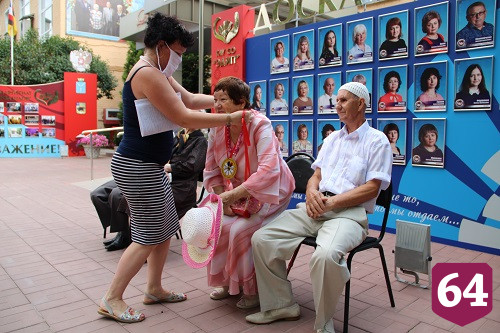 В День семьи в Энгельсском доме-интернате чествовали супружеские пары