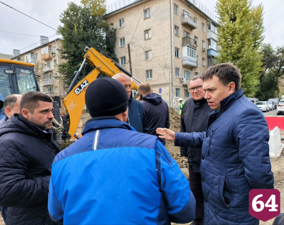 В Саратове чиновники прошли пешком 7 км по трамвайному маршруту 