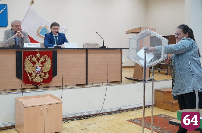 Квартиры в новом доме в Базарном Карабулаке получили 18 сирот 