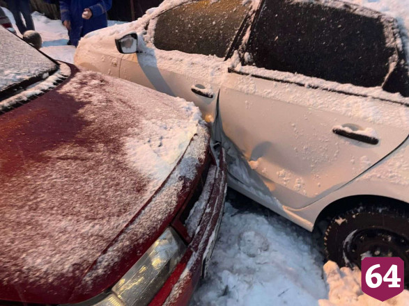 Перед смертью за рулем водитель «Лады» протаранил два автомобиля 