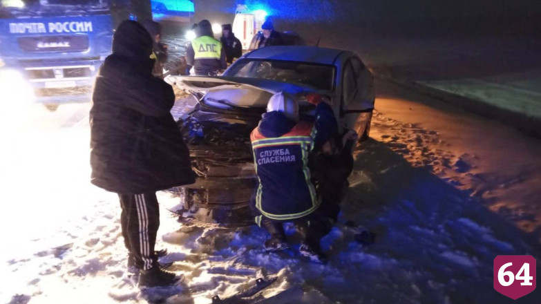 Четверо покалечились в аварии под Саратовом
