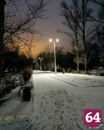 Горожане делятся в сети фотографиями предновогоднего Саратова