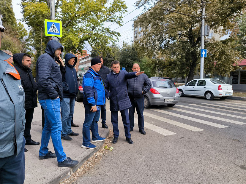 В Саратове чиновники прошли пешком 7 км по трамвайному маршруту 