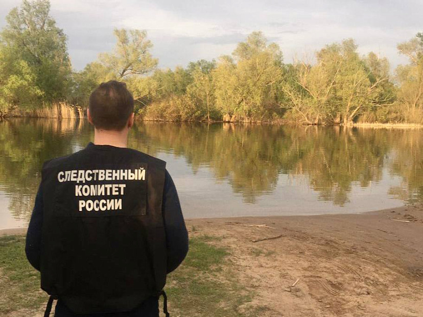 Под Саратовом рыбак заметил в водоеме утопленника