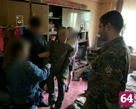 Женщина на манекене показала, как убивала любовника 
