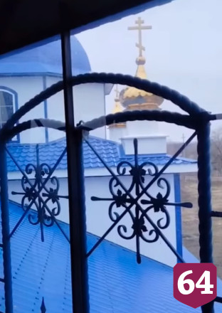В восстановленном саратовском храме появился новый иконостас
