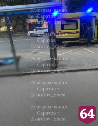 На остановке в Саратове скончался мужчина