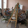 В Саратовской области 84-летняя пенсионерка плетет маскировочные сети на фронт