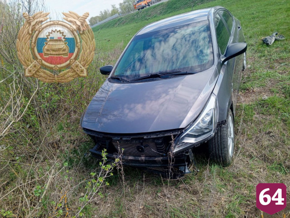 Женщина покалечилась в ДТП с машиной дорожников на саратовской трассе