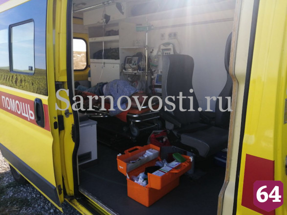 Под Саратовом водитель уходил от ДТП и разбился в кювете