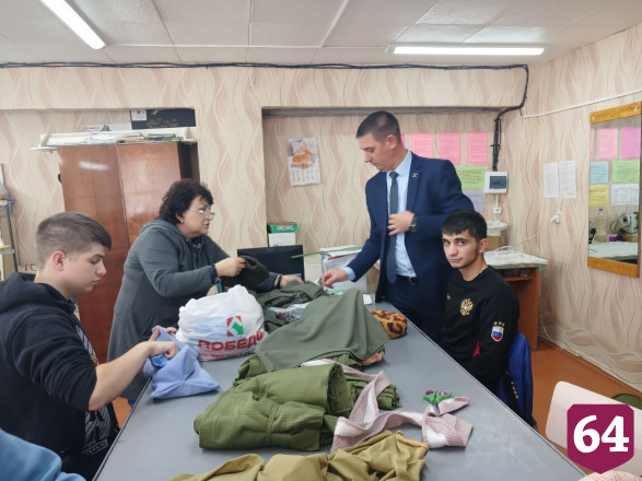 В лицее под Саратовом поставили на поток производство изделий для бойцов СВО