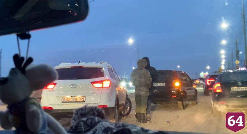 Незначительная авария блокировала движение в Юбилейный