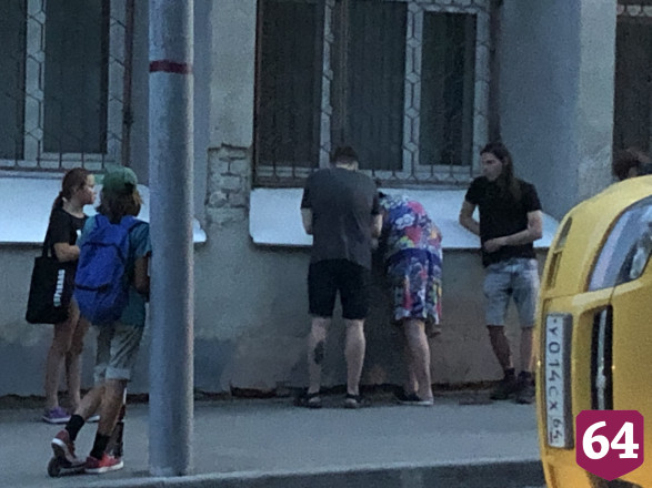 Автоледи опрокинула иномарку в центре Саратова