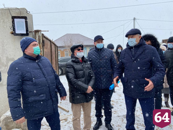 Губернатор потребовал увеличить число строителей цирка до 200