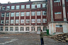 Молодой кровельщик разбился, упав с крыши лицея 
