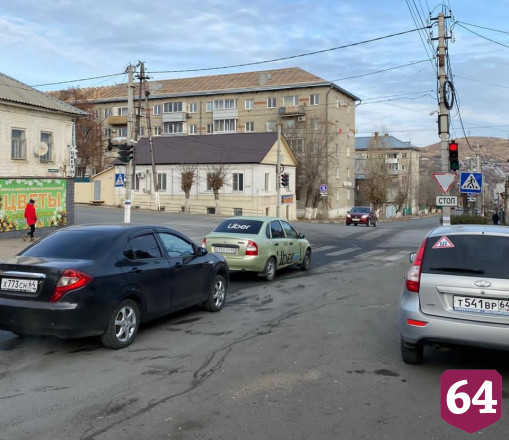 Водоканал заморозил жильцов в доме с открытой крышей