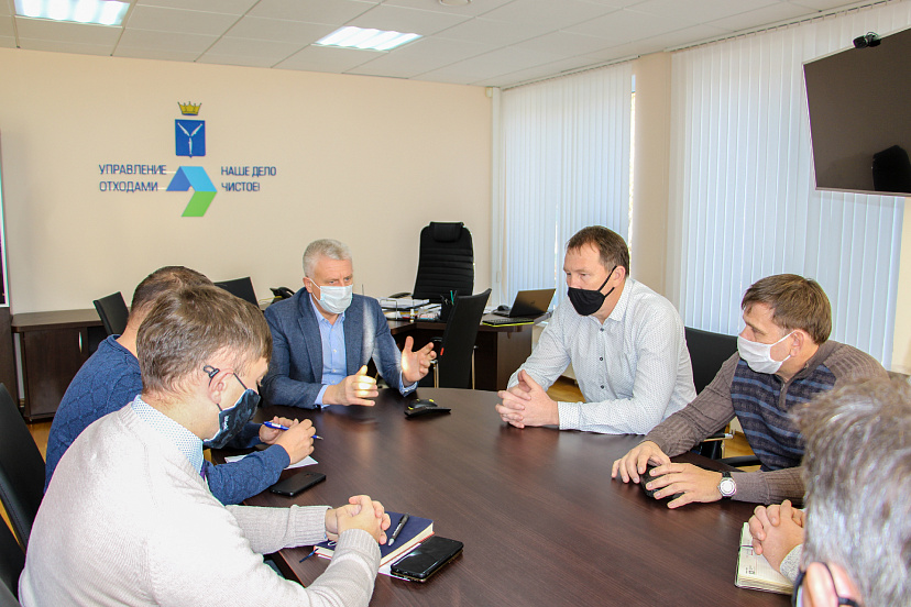 Ветки с улиц Саратова планируют вывезти за неделю