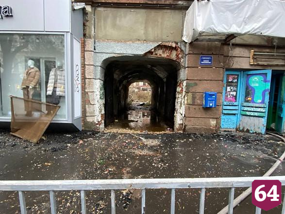 Возбуждено уголовное дело о поджоге гостиницы «Россия» в Саратове