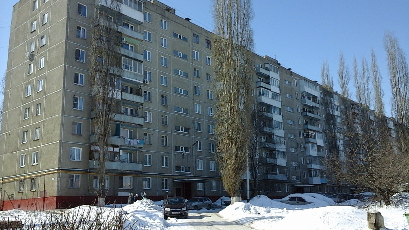 В Саратове жильцы многоэтажек поздравили коммунальщиков с Новым годом