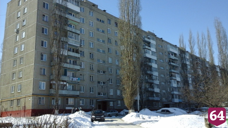 В Саратове жильцы многоэтажек поздравили коммунальщиков с Новым годом